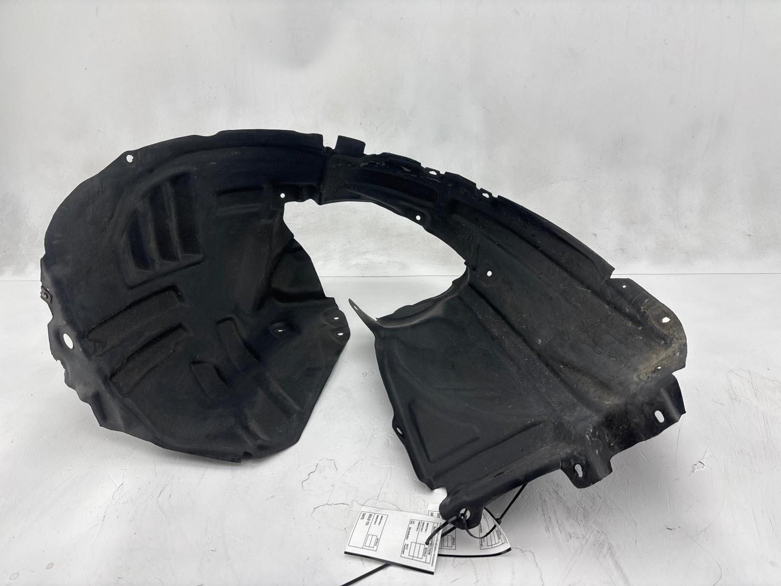 2011-2014 Nissan S/SL/SV Juke Front Left Inner Fender Liner OEM