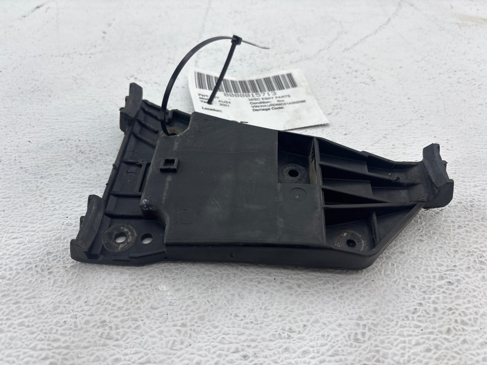94-01 Audi S4 A4 Front Left Bumper Guide 8D0 807 283 OEM