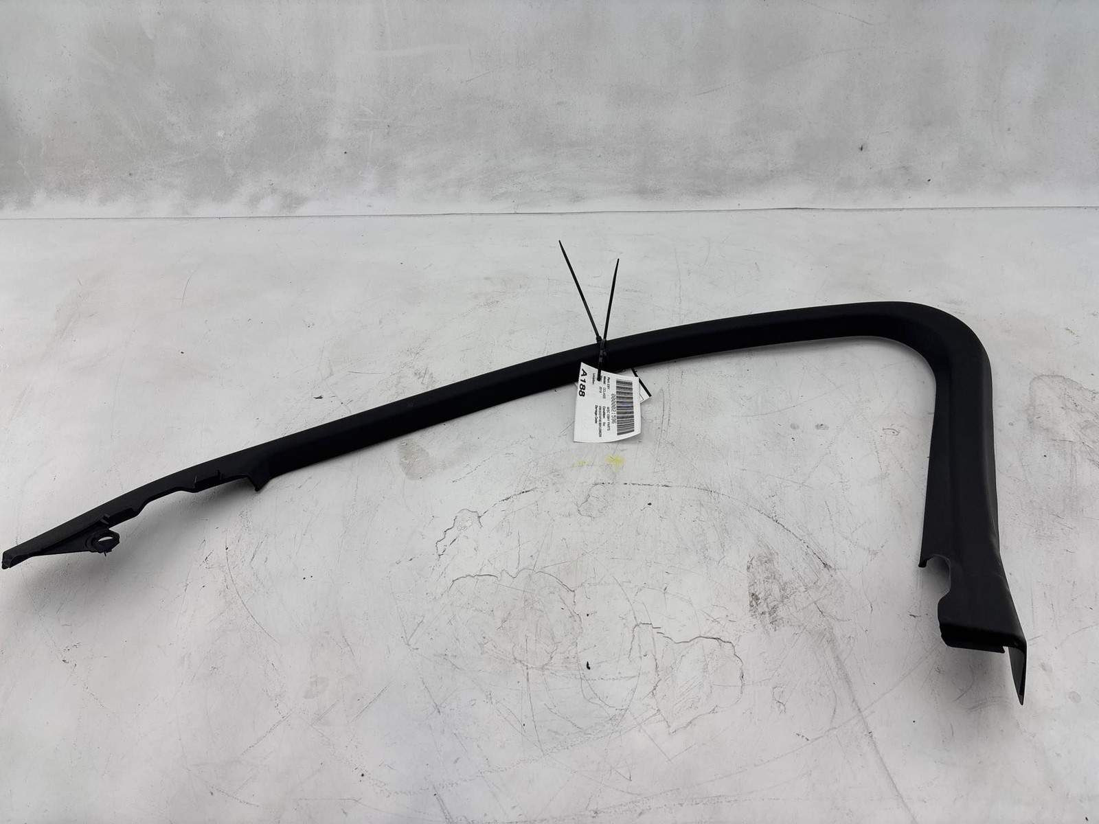 2015-2021 Mercedes W205 C300 Front Right Side Door Window Frame Cover OEM