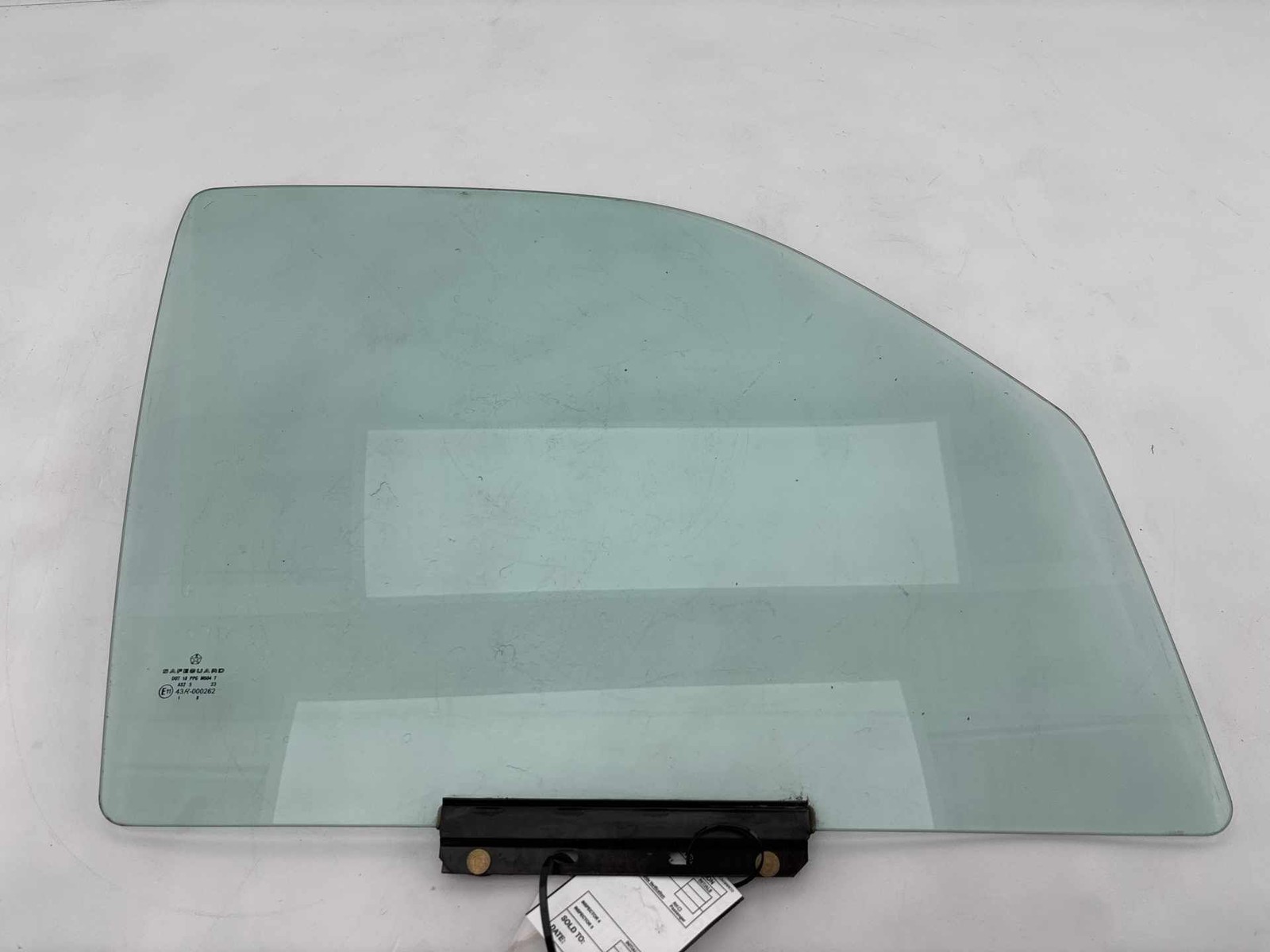 2002-2006 Jeep Liberty Front Right Door Window Glass OEM