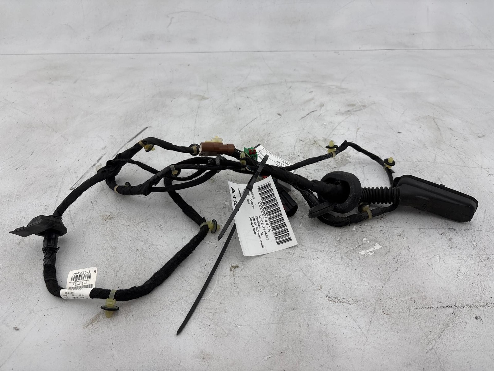 2019-2020 Cadillac XT4 Rear Right Door Wiring Harness OEM 84543578