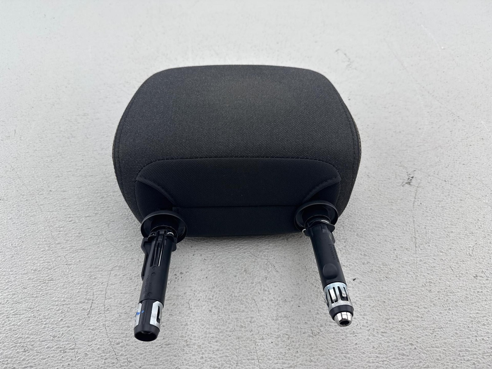2018 - 2021 Chevrolet Equinox Front Seat Head Restraint Headrest OEM Black
