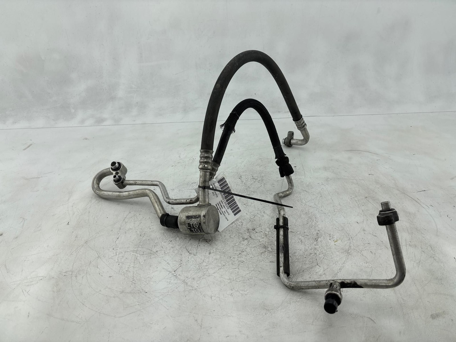 2013-2017 Cadillac ATS Air Conditioner-Discharge Hose OEM 23369751