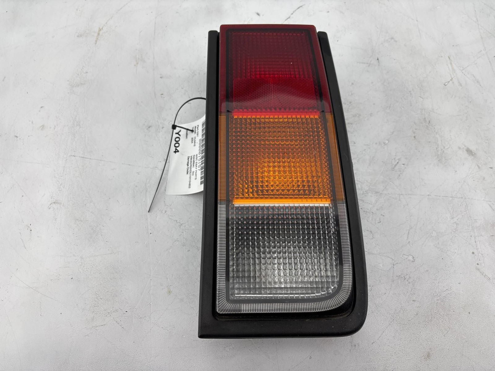 2003-2004 HUMMER H2 REAR RIGHT SIDE LOWER TAILLIGHT LIGHT LAMP OEM