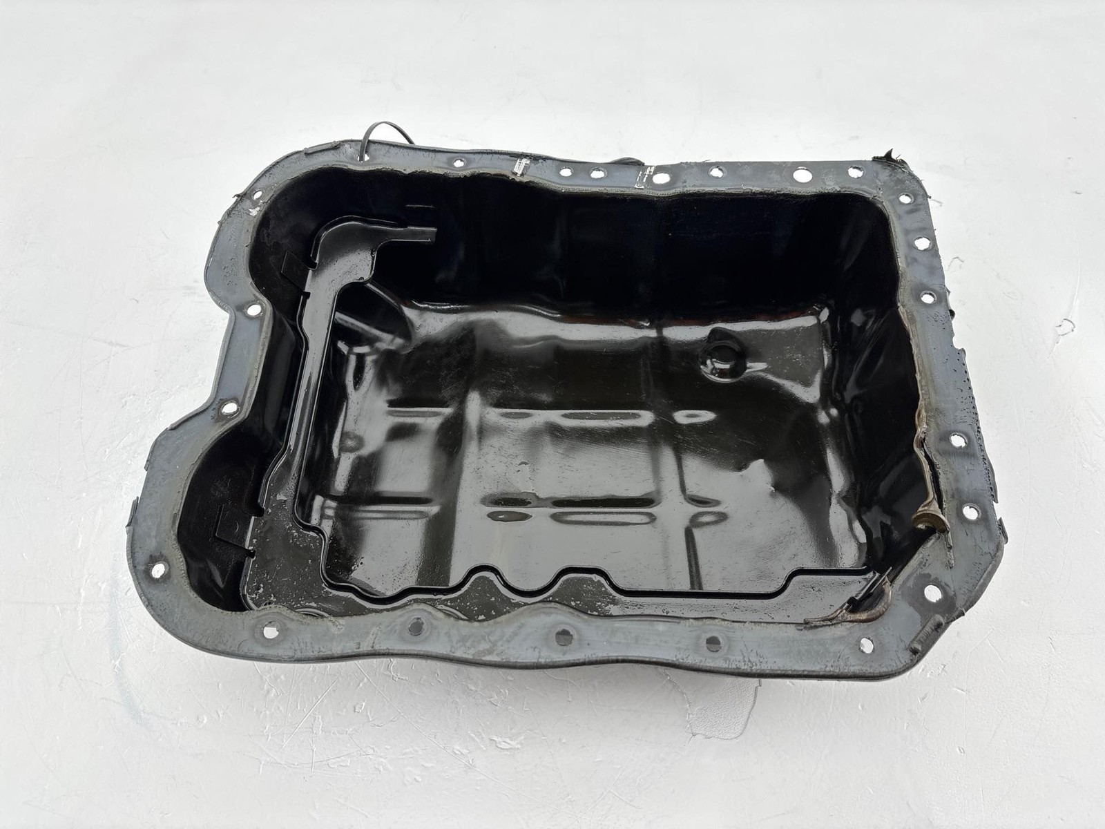 2014-2020 Kia Sorento 2.4L / 2.0L Engine Oil Pan OEM