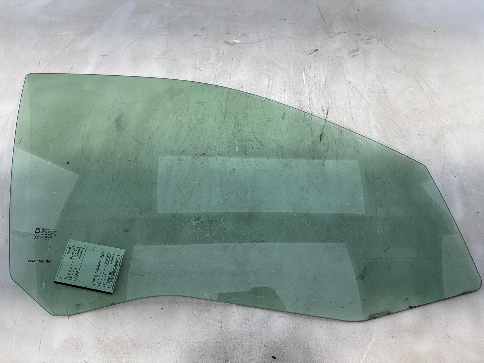 2004-2008 Chevrolet Malibu Passenger/Right Front Door Window Glass OEM