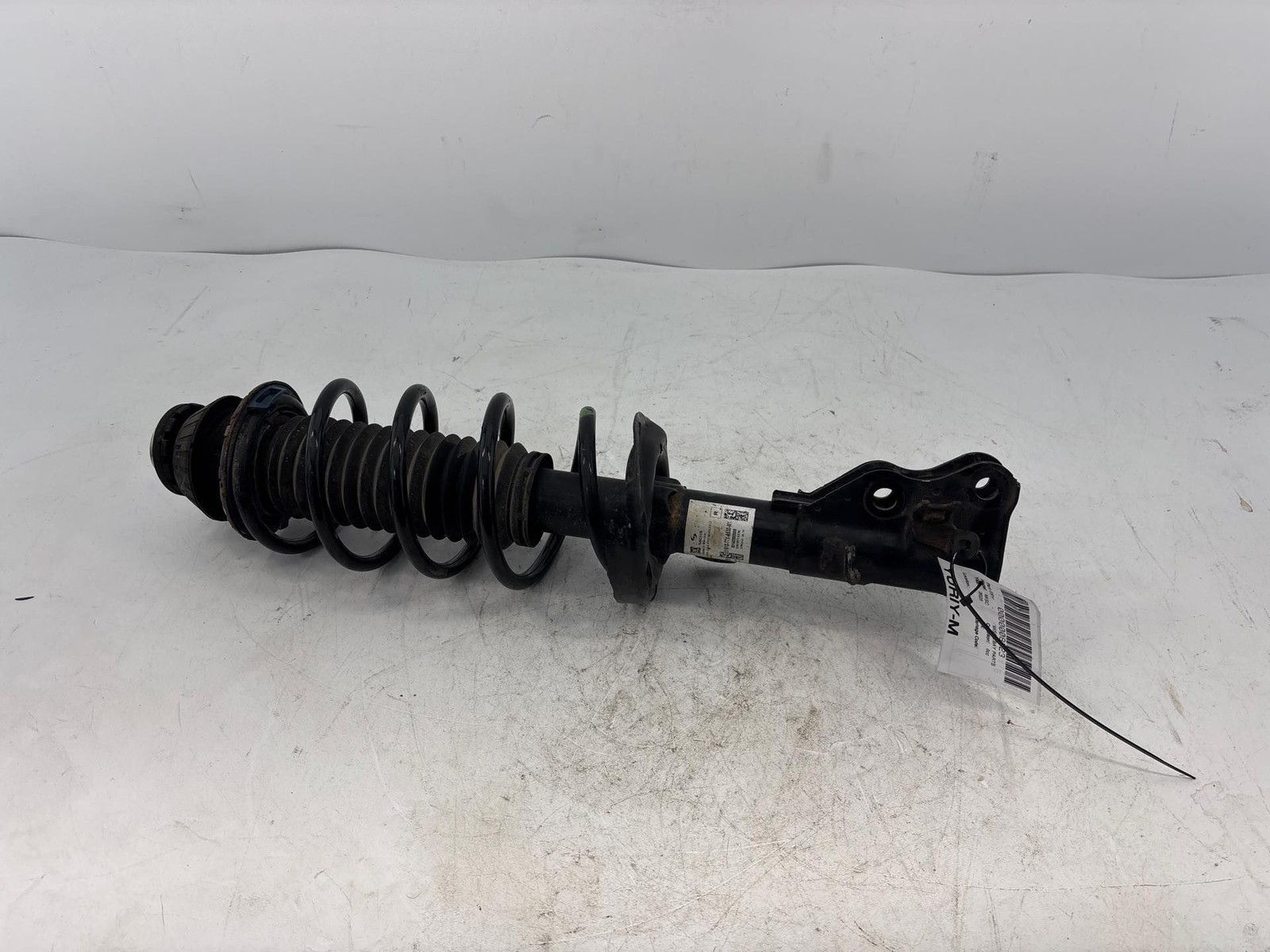 2016 - 2022 HONDA HR-V FRONT RIGHT SHOCK STRUT ABSORBER OEM
