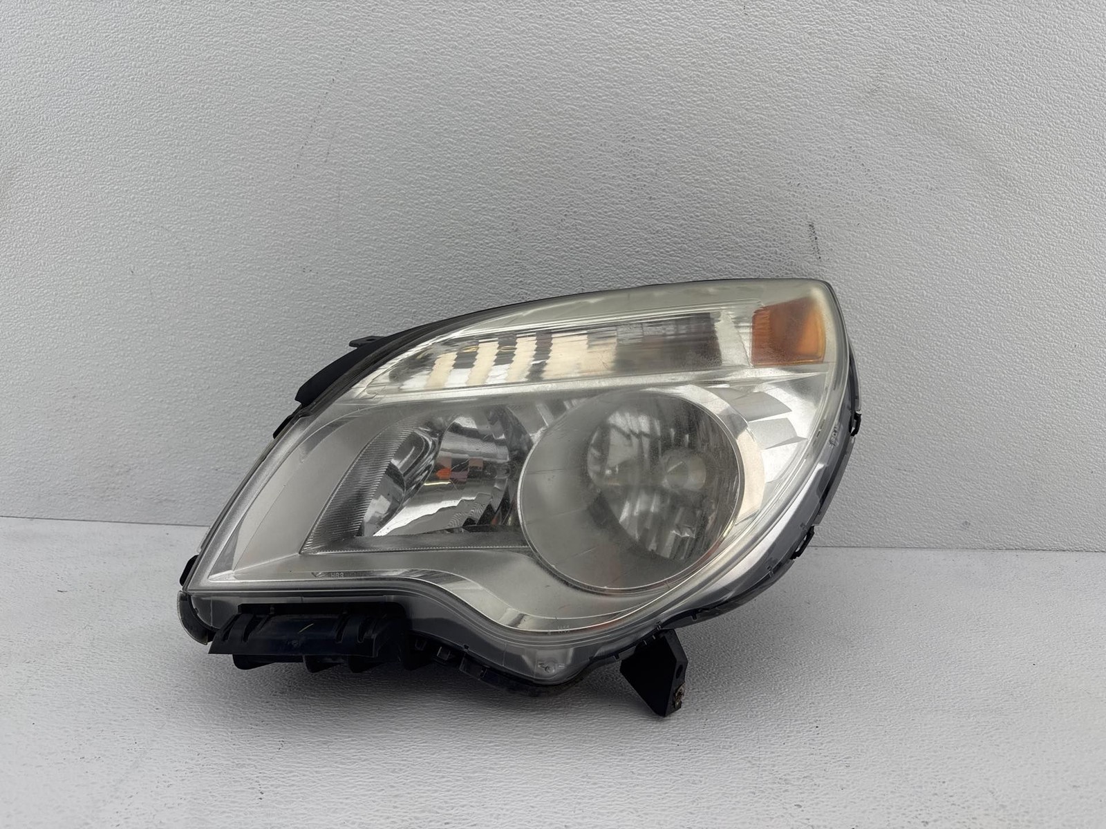 2010-2015 Chevrolet Equinox Front Left Headlight Assembly OEM