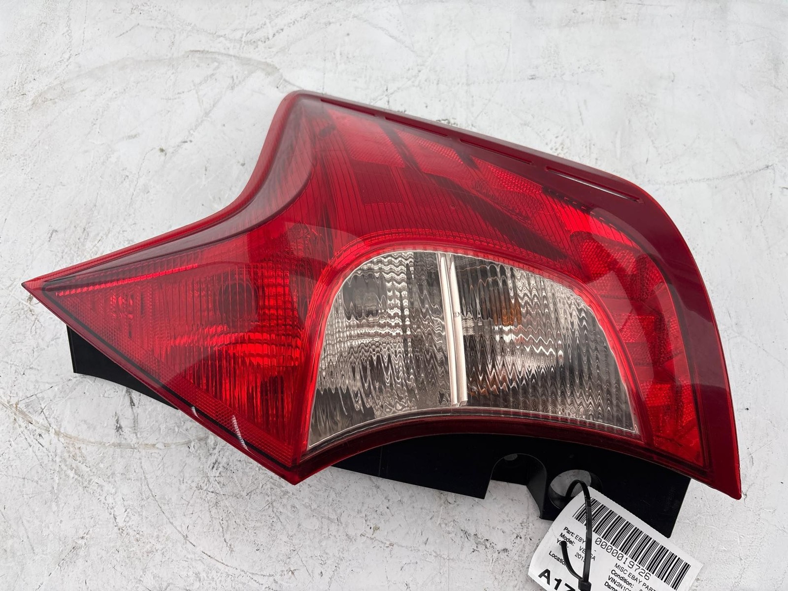 2014-2019 Nissan Versa Quarter Panel Right Side Tail Light OEM 265503WC0A