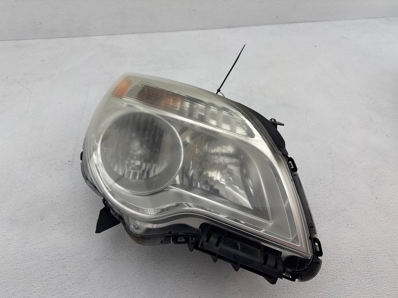 2010-2015 Chevrolet Equinox Front Right Headlight Assembly OEM