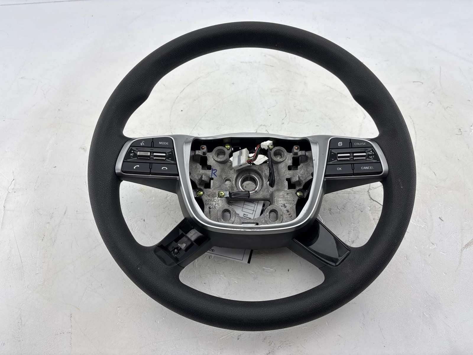 2019-2020 Kia Sorento Steering Wheel W/ Switch Button OEM