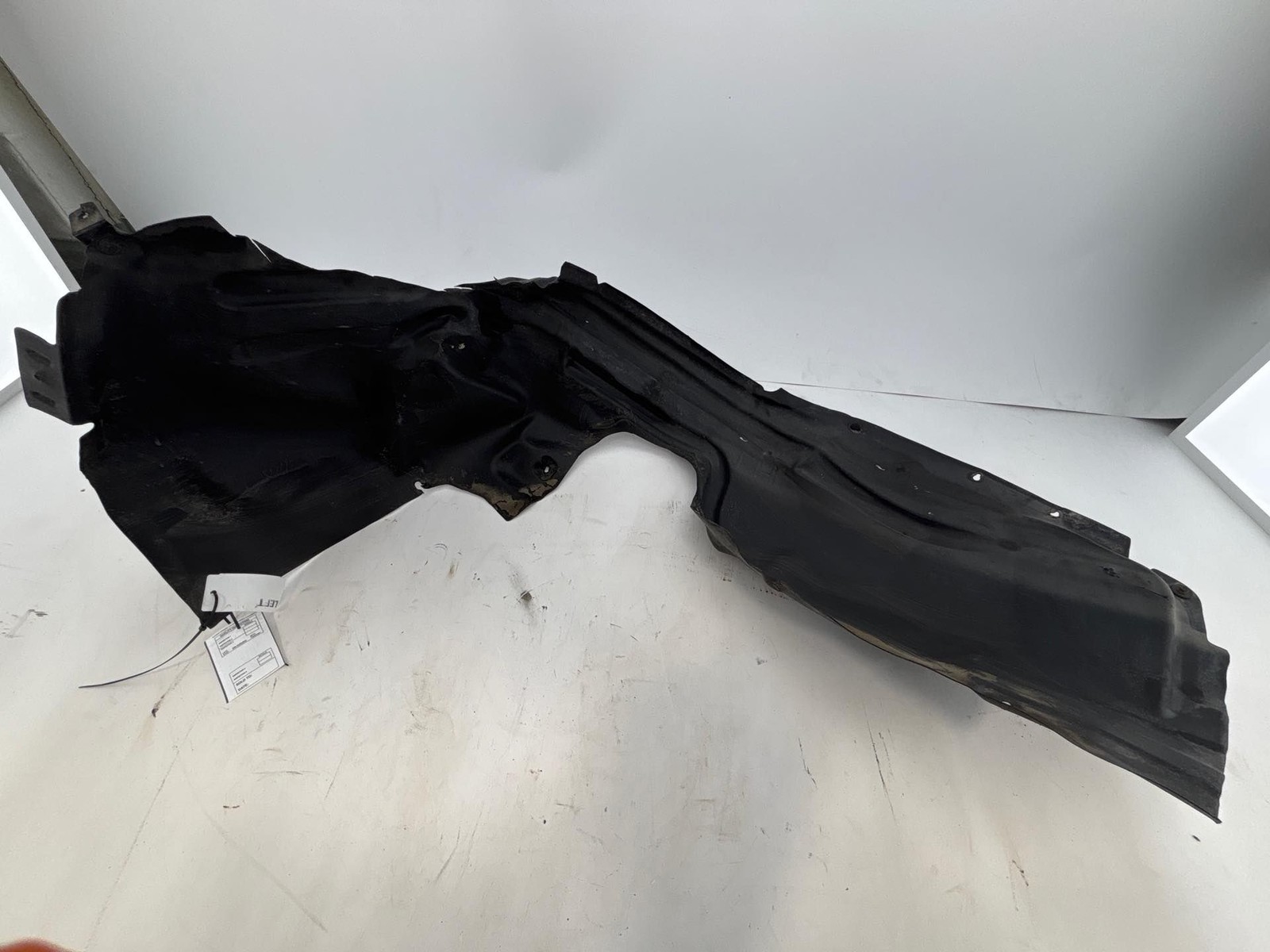 LH 2019-2023 JEEP GRAND CHEROKEE Front Left Driver Side Inner Fender Liner OEM