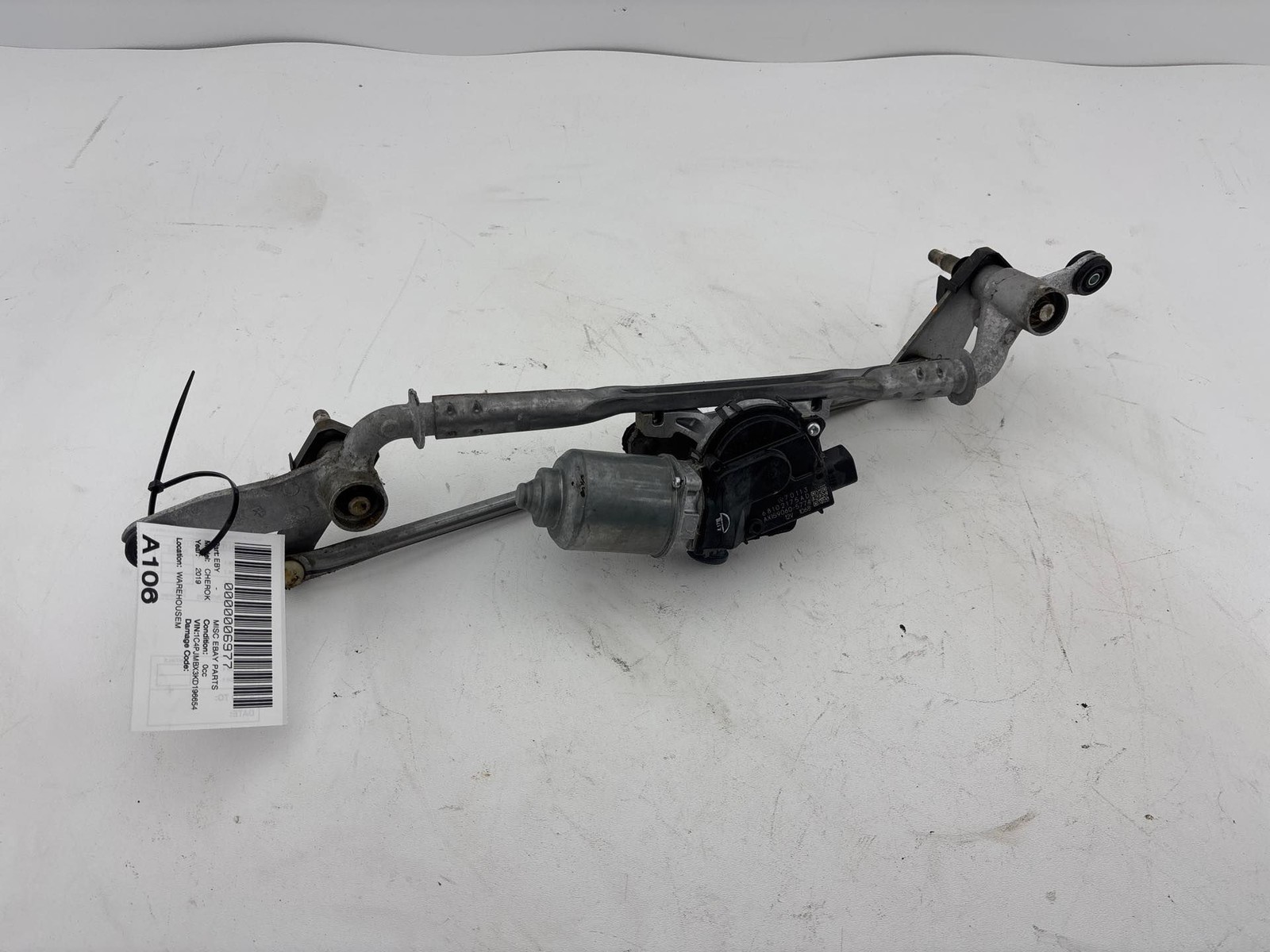 2019-2023 JEEP CHEROKEE Windshield Wiper Motor W/ Linkage 68102175AD OEM