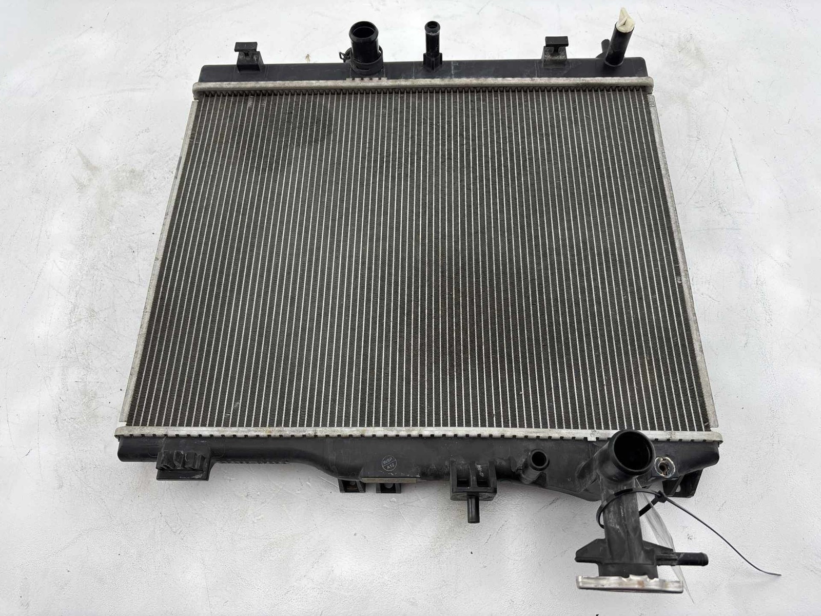 2017-2022 Mitsubishi Mirage Automatic Radiator TG223000-4100 & 1350A842 OEM