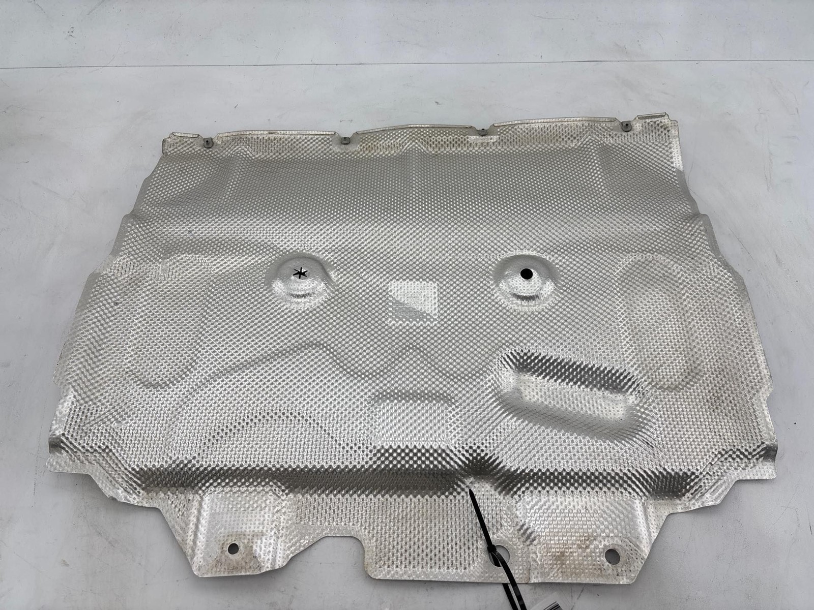 2020-2024 FORD ESCAPE AWD REAR UNDER FLOOR PAN HEAT SHIELD PROTECTION COVER OEM