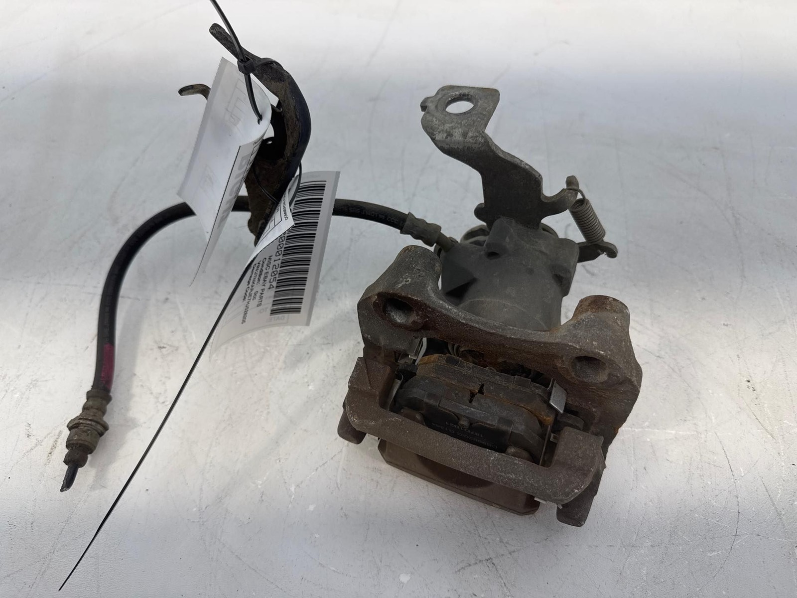 2017-2018 TOYOTA COROLLA IM REAR RIGHT SIDE BRAKE CALIPER OEM