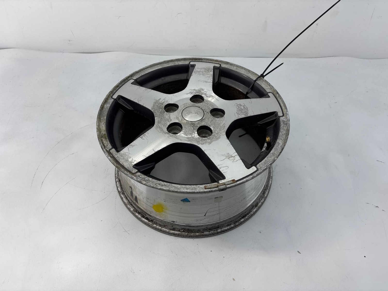 2005-2007 Jeep Grand Cherokee Aluminum Wheel Rim 17 x 7.5-inch OEM