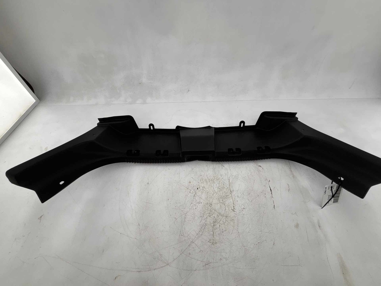 2007-2009 Lincoln MKZ Trunk Rear Body Panel Trunk Sill Trim OEM
