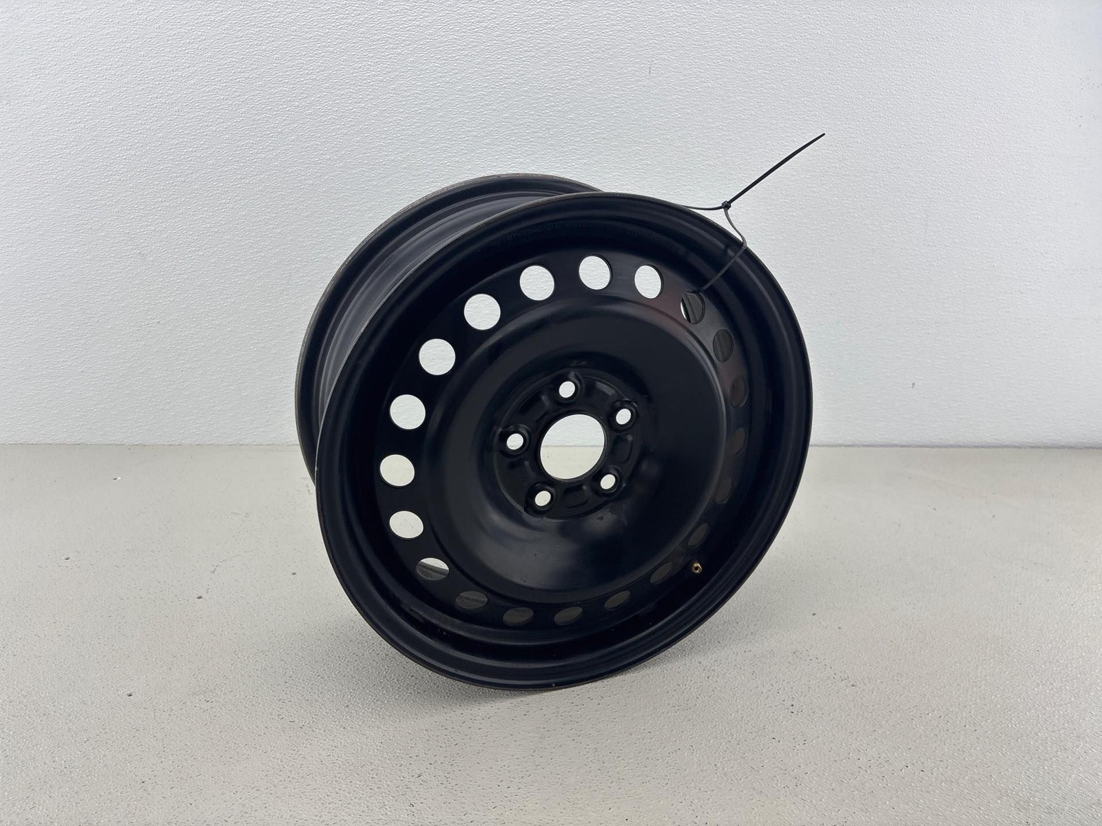 2013 - 2020 Ford Fusion 16x6-1/2 20 Hole Factory Steel Rim Wheel DS7C-1015-A1A