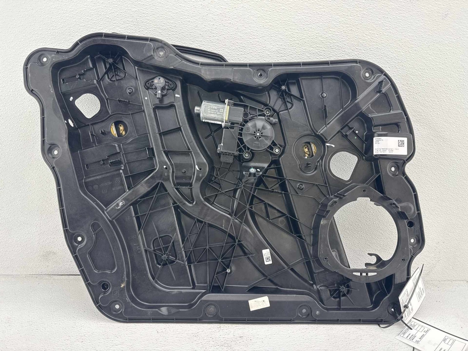 18-25 Alfa Romeo Stelvio Front Left Door Window Regulator W/ Motor & Carrier OEM