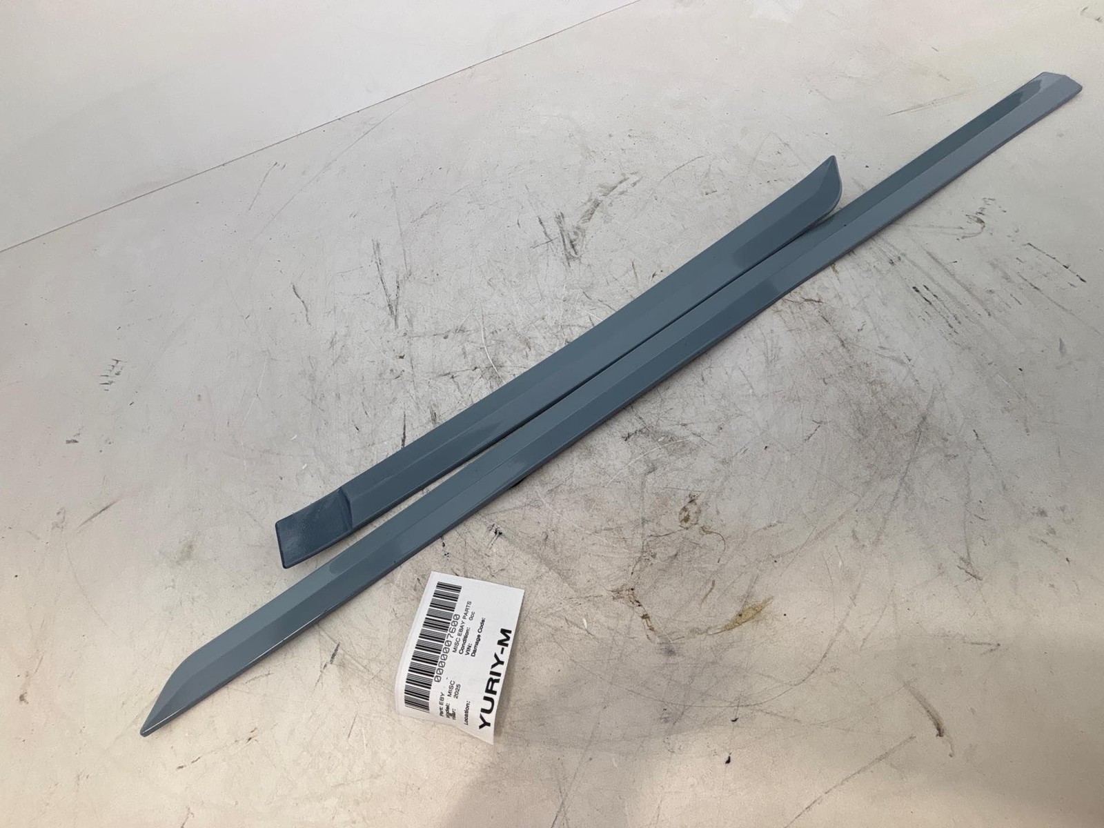 2018 2020. Subaru Crosstrek doors Rear & front Left Body Side Moldingl OEM