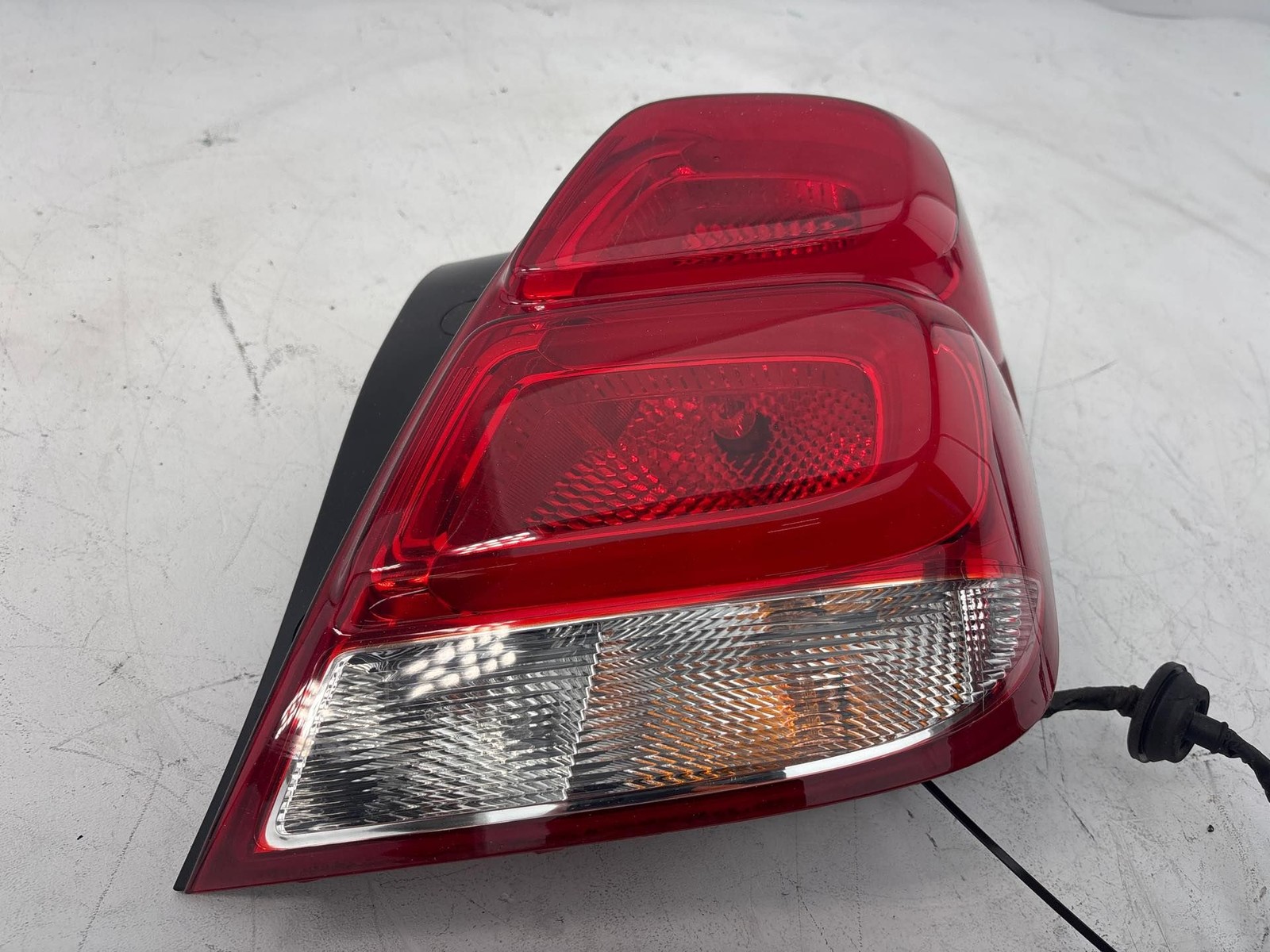 2017-2022 Chevrolet Trax Rear Right Tail Light Lamp Assembly OEM 42525180