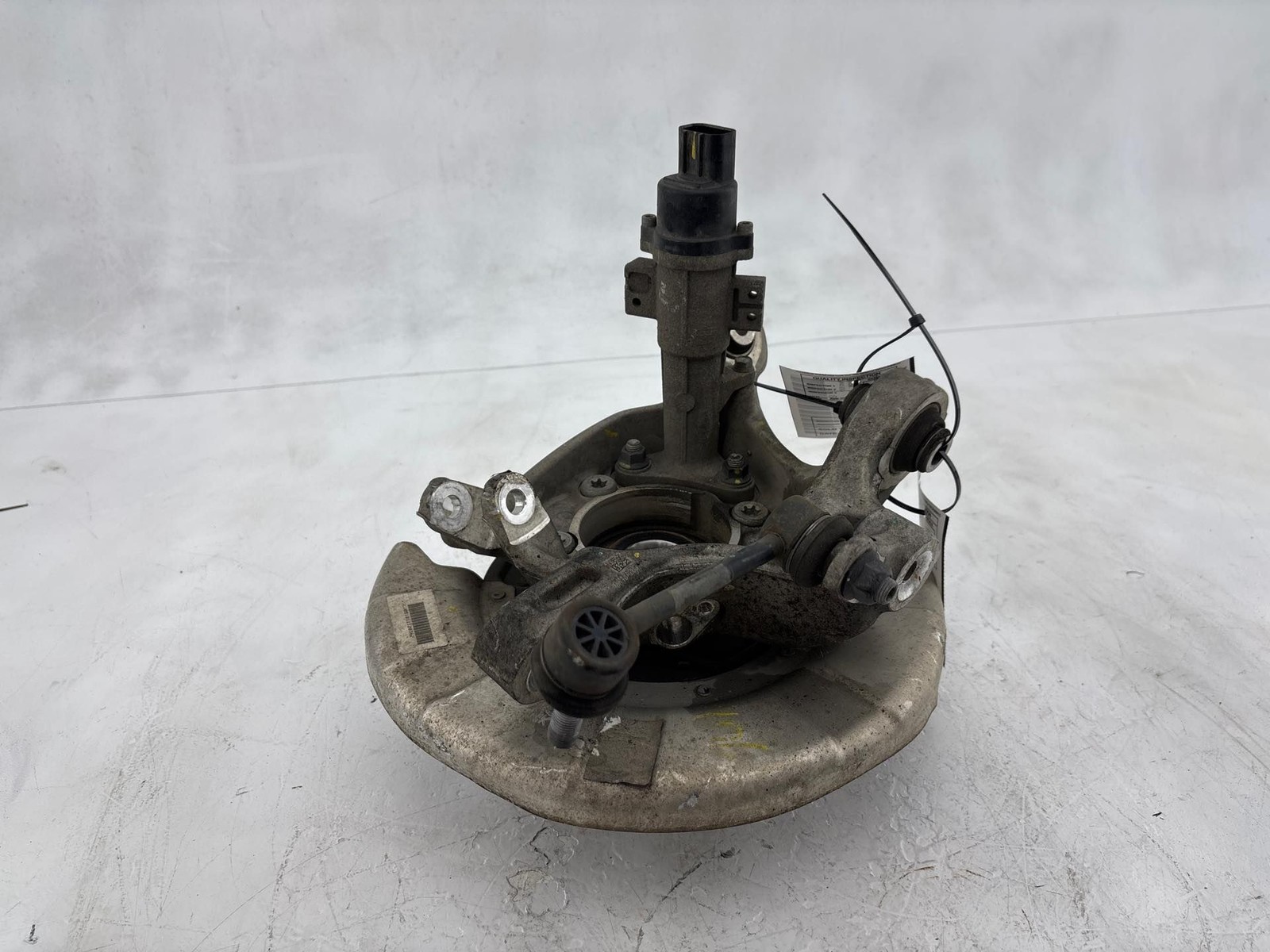 2019-2023 Genesis G70 Rear Left Spindle Knuckle Hub OEM