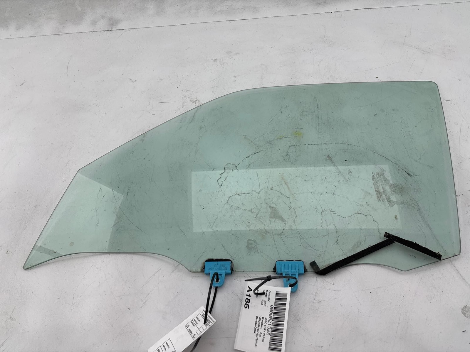 2011-2017 Nissan Juke Left Front Door Window Glass OEM