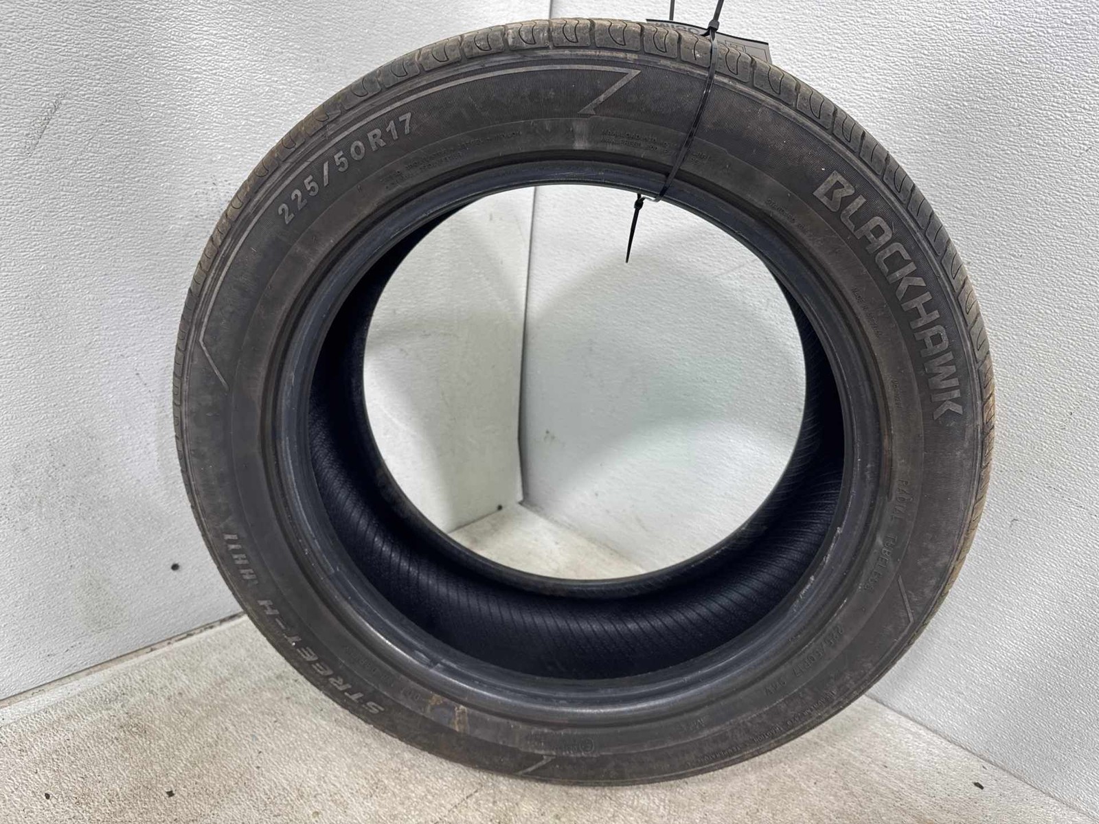 Blackhawk Street-H HH11 Used Tire 225/50 R17 94V M+S 8/32