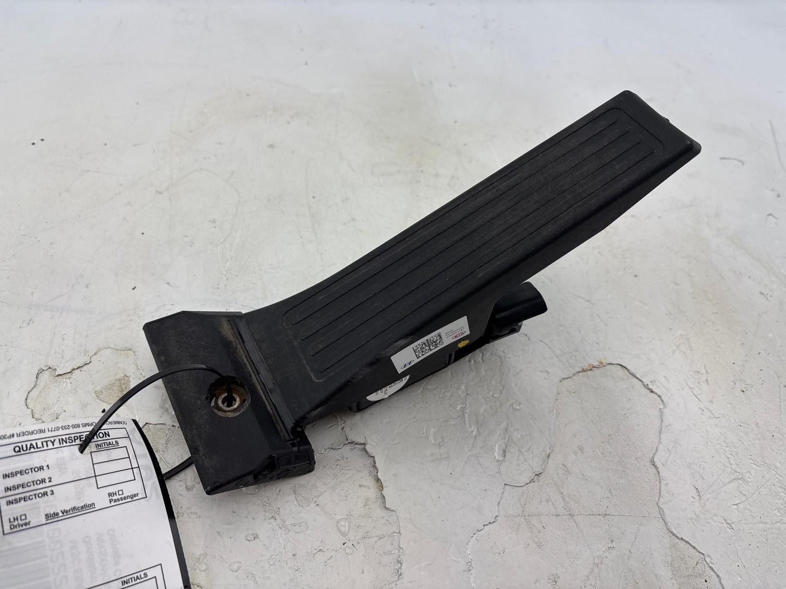 2016-2020 Kia Sorento Gas Accelerator Pedal OEM 32700-C6110
