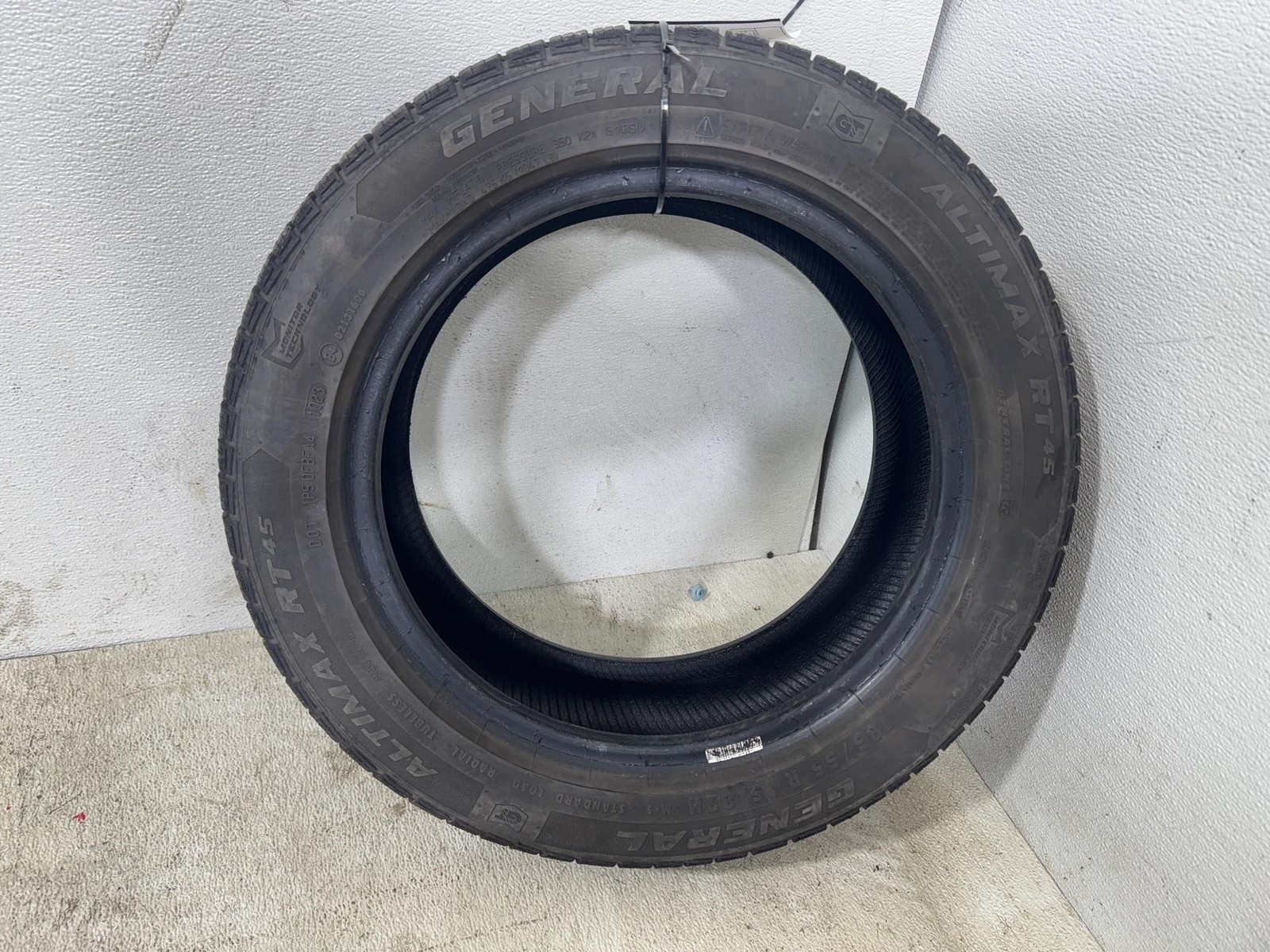 Used 185/55R15 General Altimax RT45 82H-7.5/32