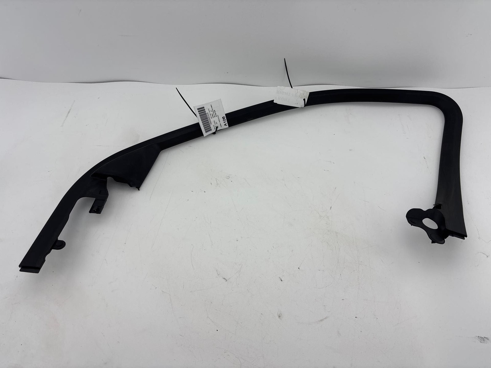 RH 19-23 JEEP CHEROKEE Front Right Door Window Frame Trim Cover Panel 1UJ46TRMAB