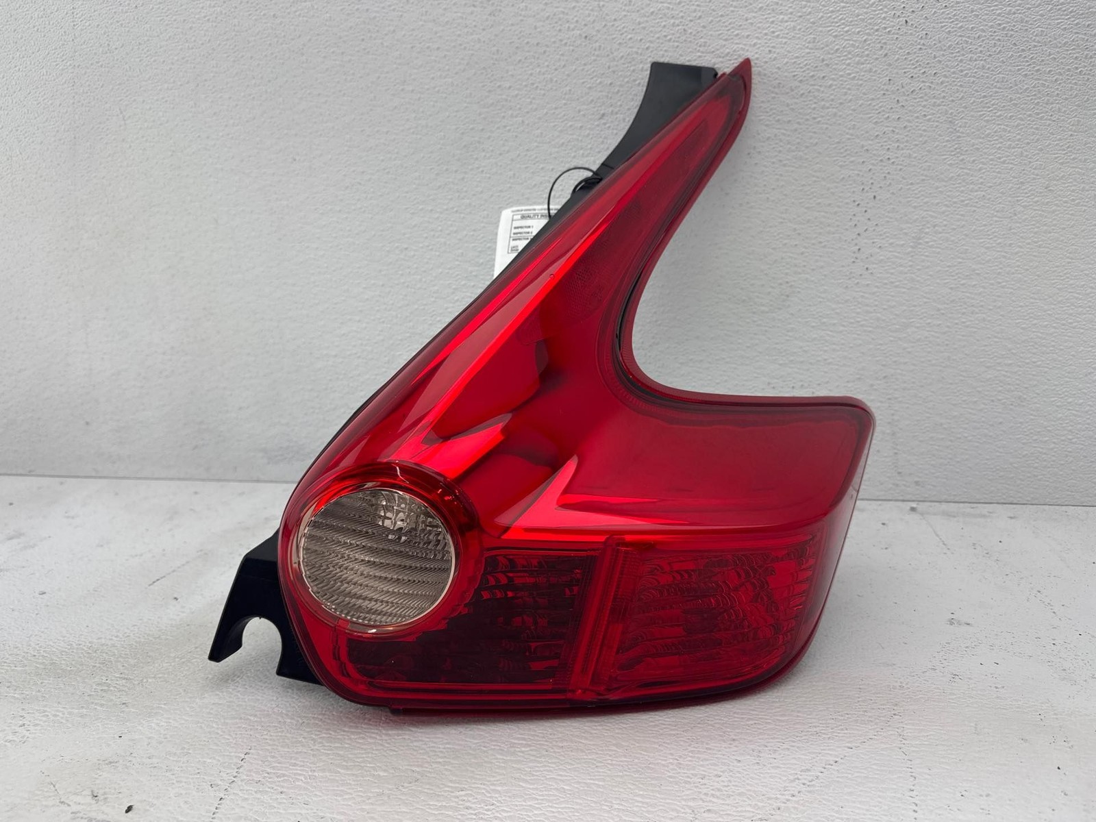2011-2014 Nissan Juke Rear Right Tail Light Lamp Assembly OEM