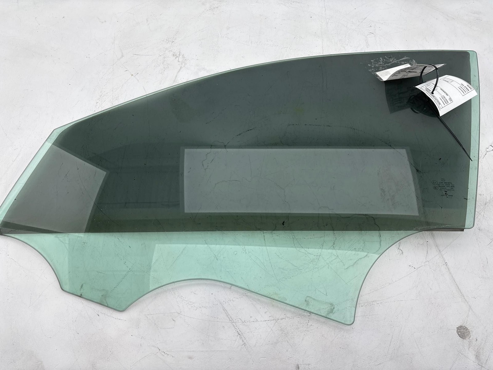 2015-2021 Mercedes-Benz W205 C300/C400/C63 Front Left Door Window Glass OEM