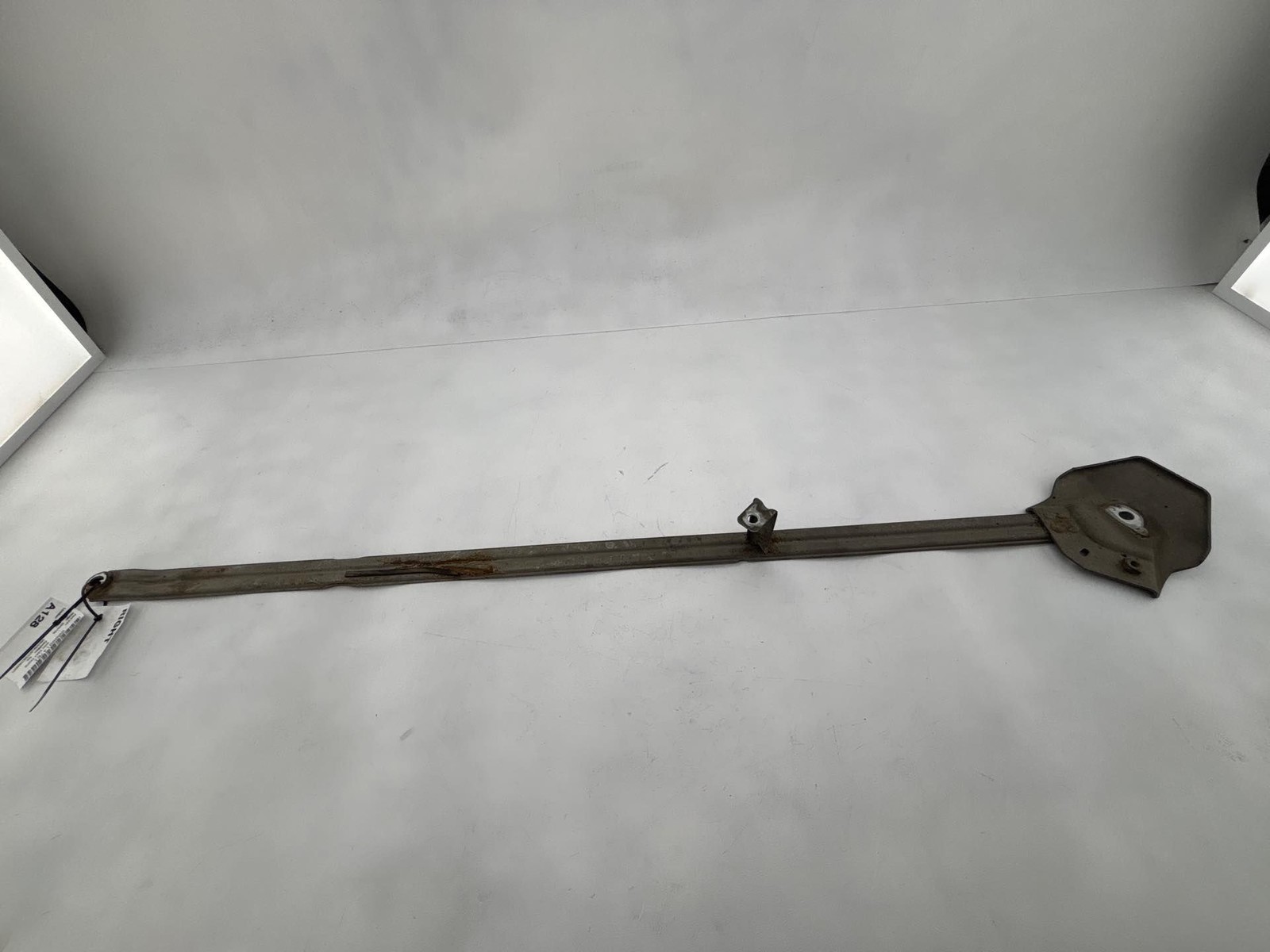 2012 BMW 135I RIGHT SIDE TORSION LINK SUPPORT BAR BRACE OEM