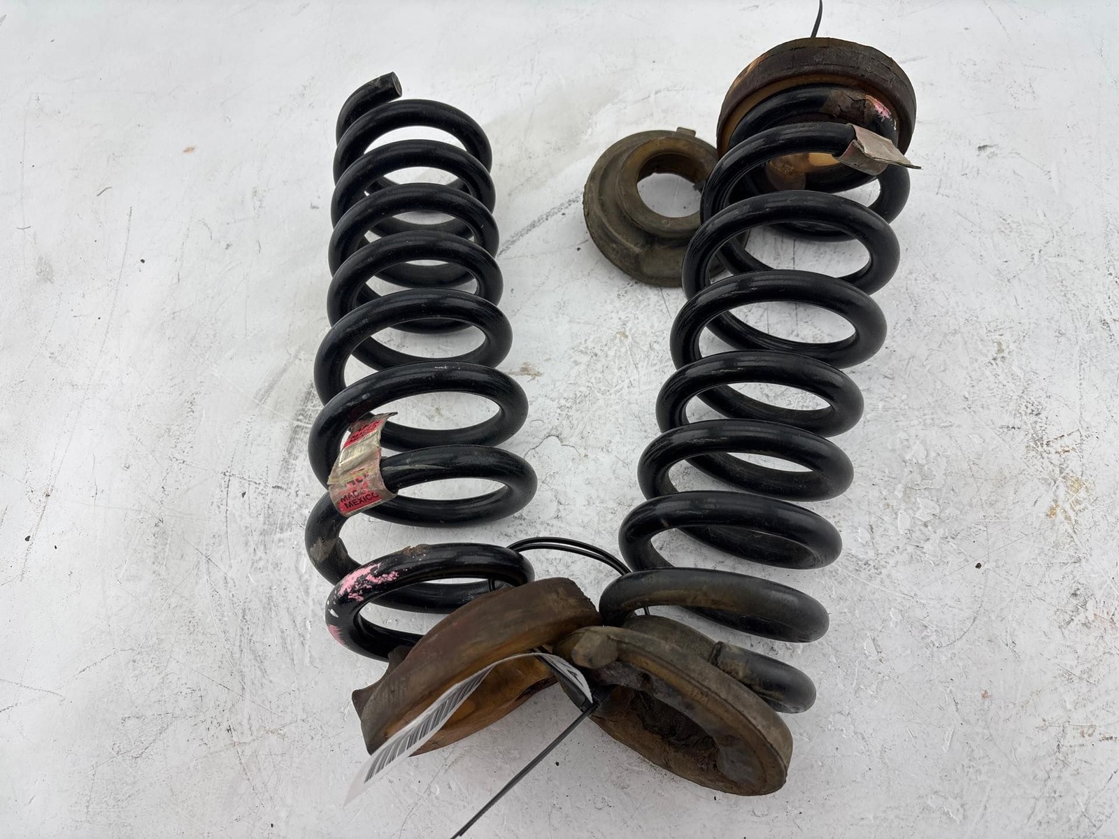 2015-2018 Cadillac ATS AWD Rear Right & Left Coil Springs OEM