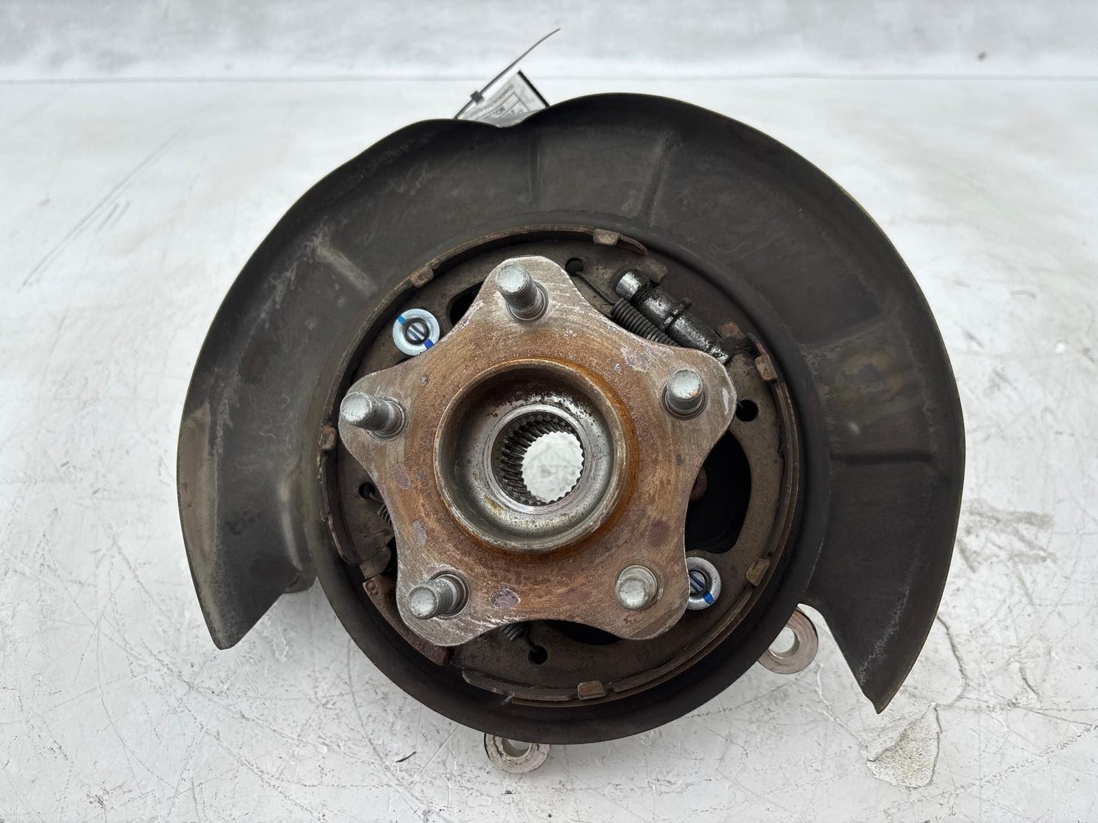 2014 - 2023 Infiniti Q50 Rear Right Passenger Side Spindle Knuckle Hub OEM