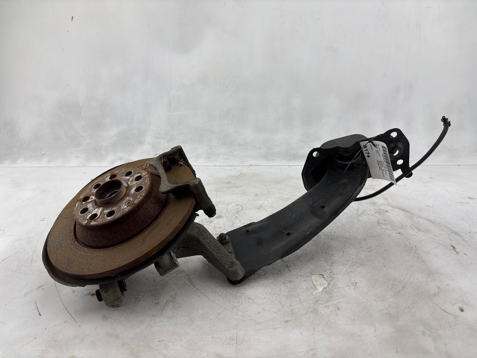 2015 - 2018 Audi Q3 Rear Right Passenger Side Spindle Knuckle Hub OEM