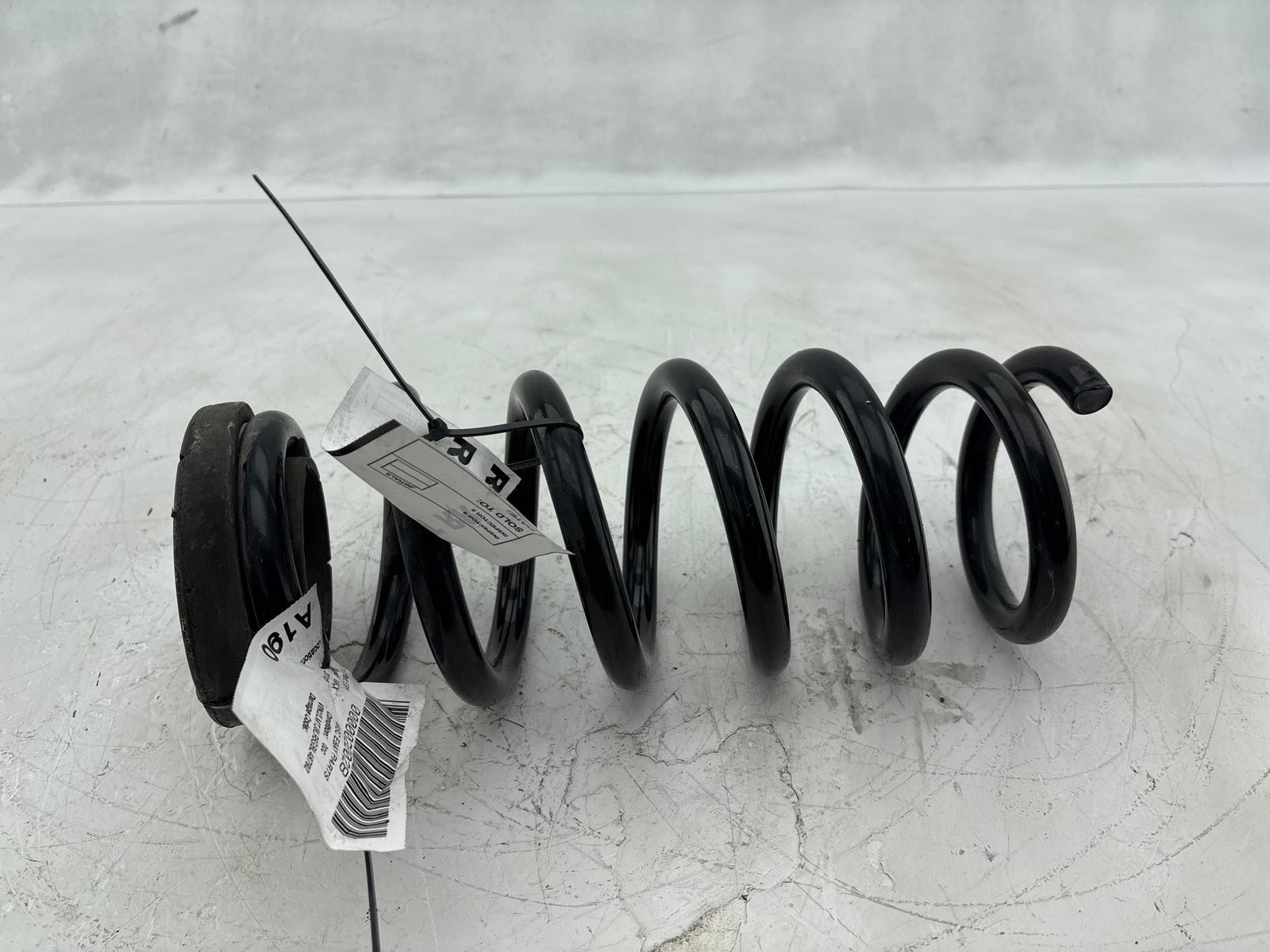 2016-2018 Lincoln MKX 3.7L Rear Right Coil Spring OEM