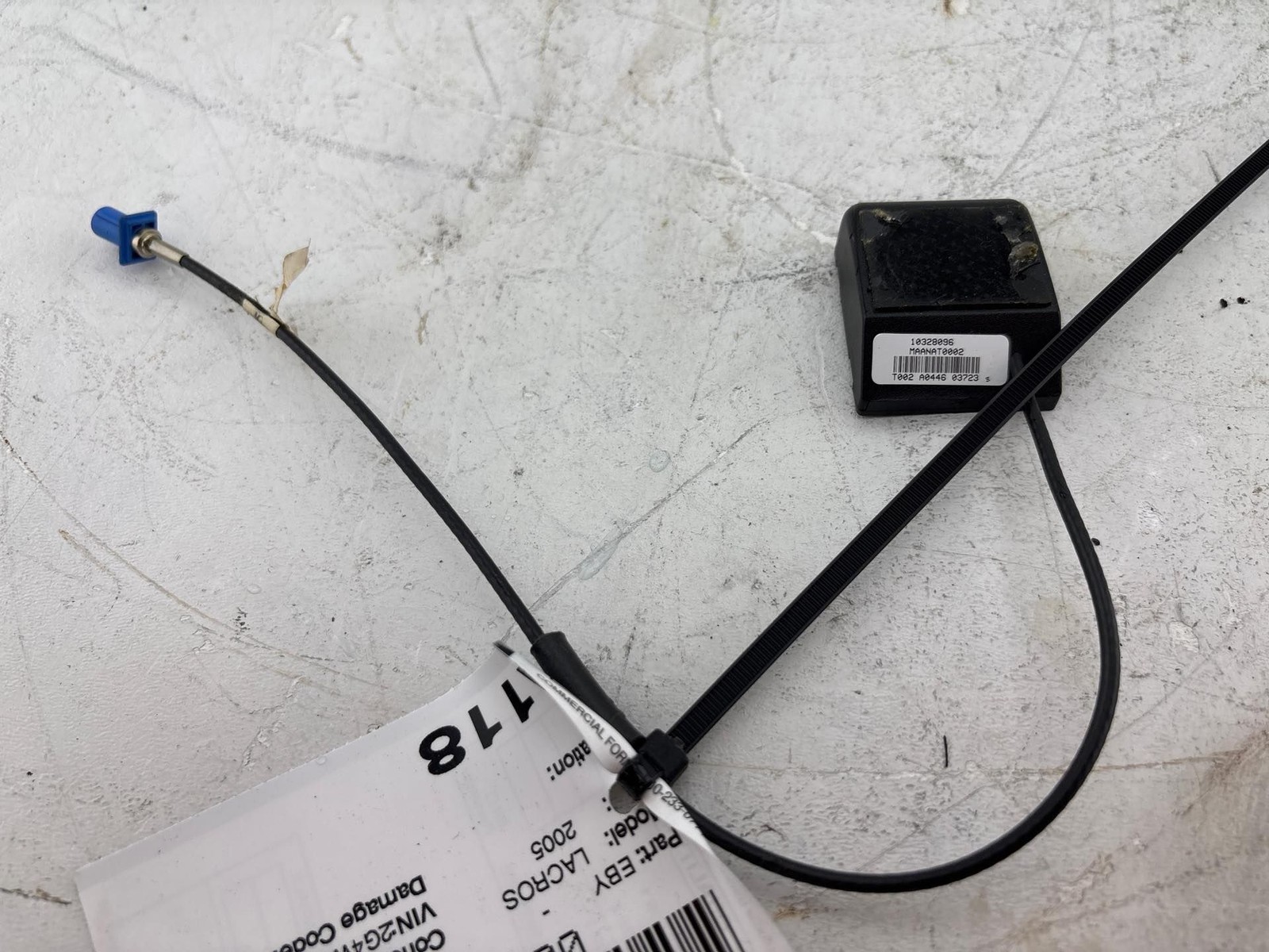 2004-2005 BUICK LACROSSE GPS NAVIGATION ANTENNA ASSEMBLY GM10328096