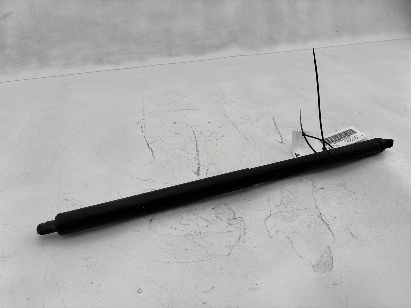 2016-2018 Lincoln MKX Rear Right Trunk Hatch Lift Gate Strut Cylinder OEM