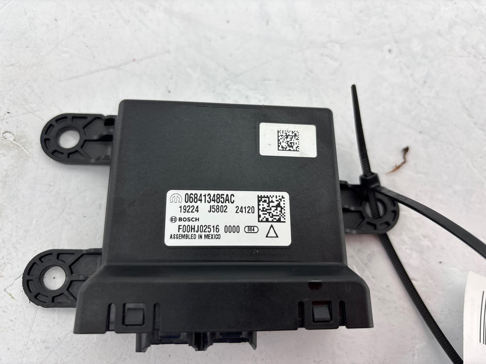 2017-2022 Jeep Compass Gateway Control Module OEM 068413485AC