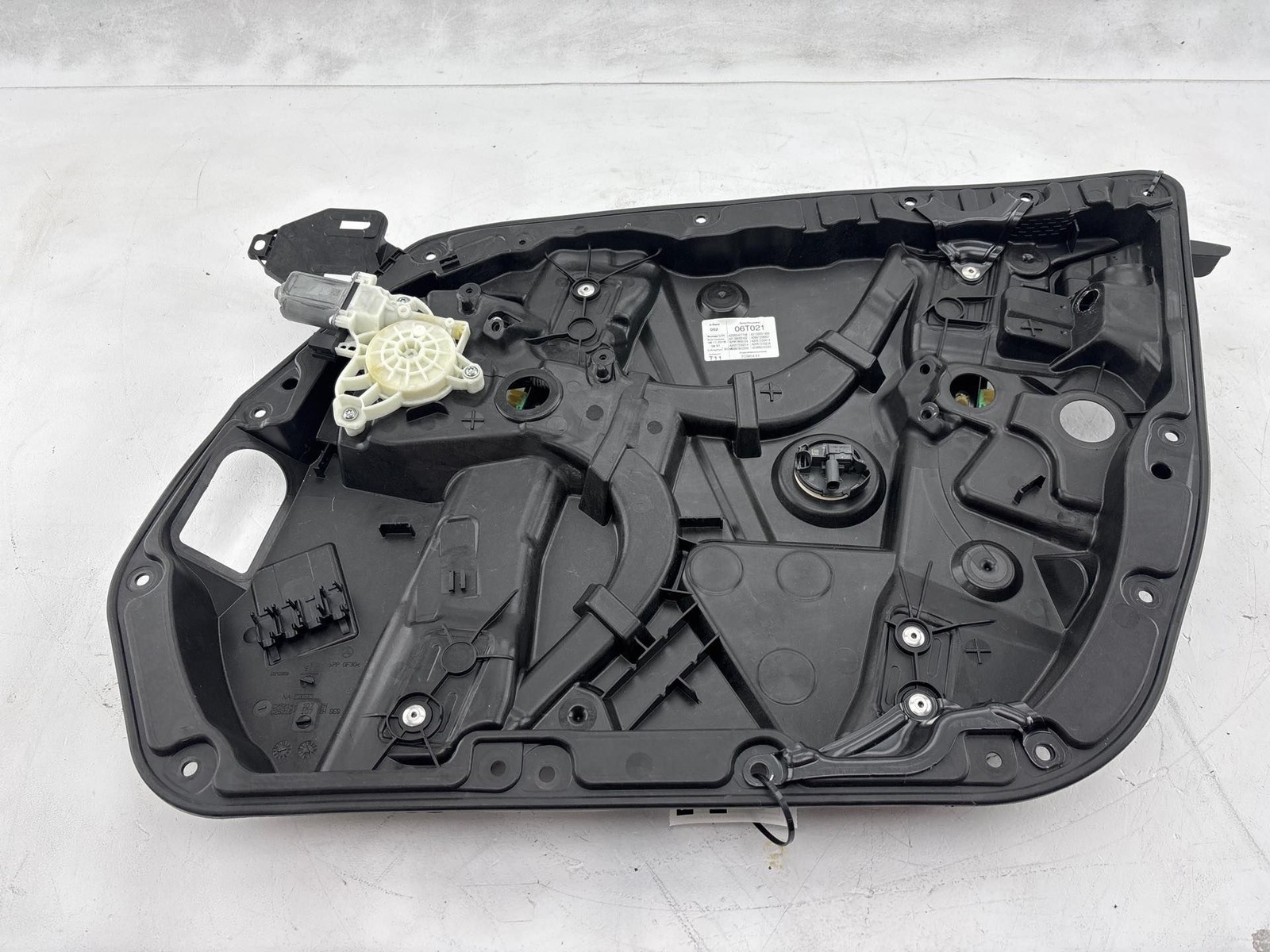 2015-2021 Mercedes W205 C300 Front Right Door Window Regulator OEM