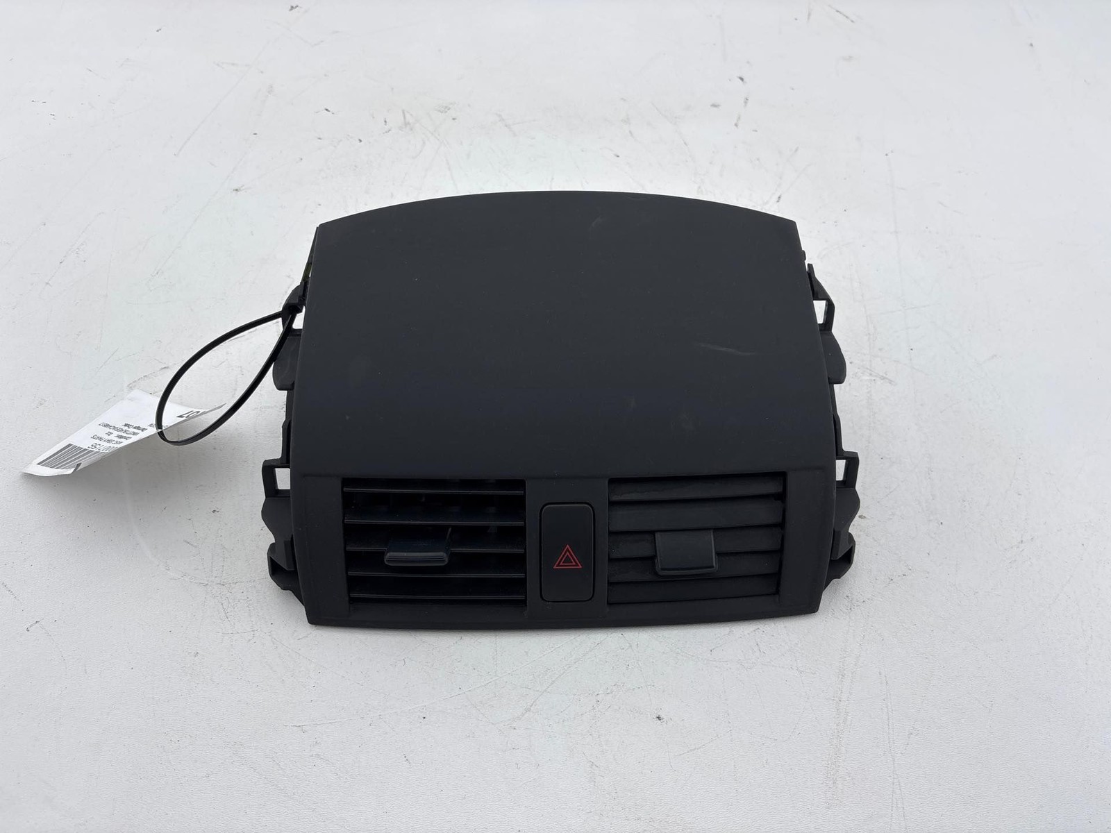 2008-2013 TOYOTA COROLLA Front Top Center Dash Air Outlet Panel A/C Vent