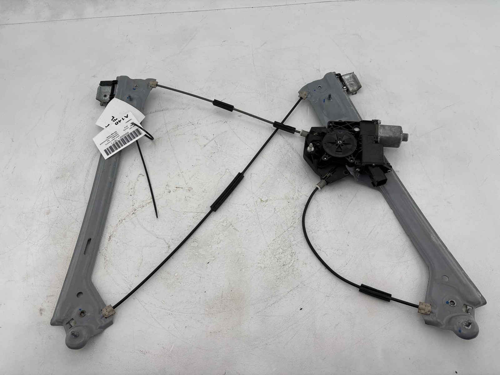 2015 - 2020 Chevrolet Tahoe Front Left Door Window Glass Regulator W/ Motor OEM