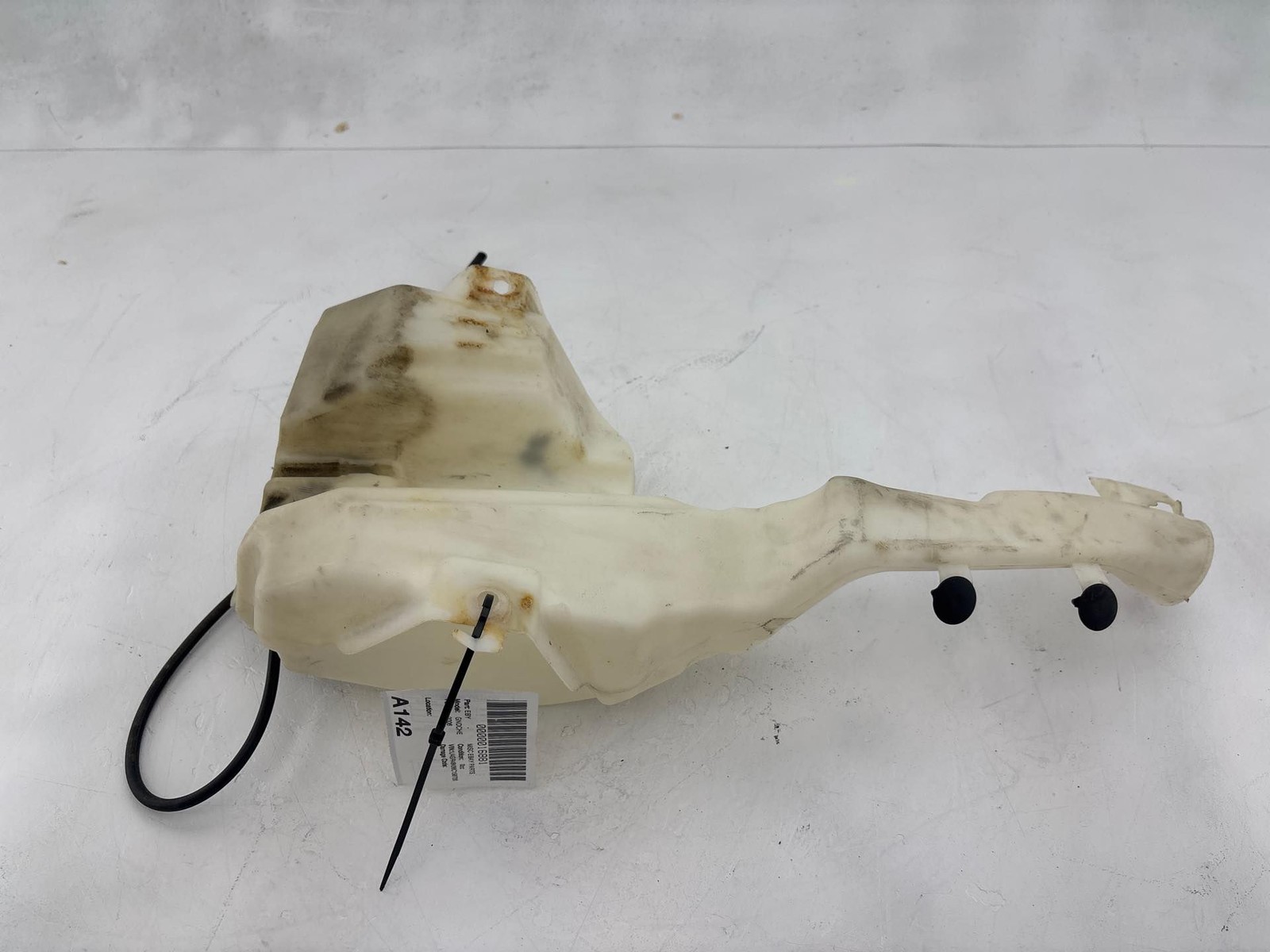 2005 - 2006 Jeep Grand Cherokee Windshield Washer Fluid Reservoir OEM