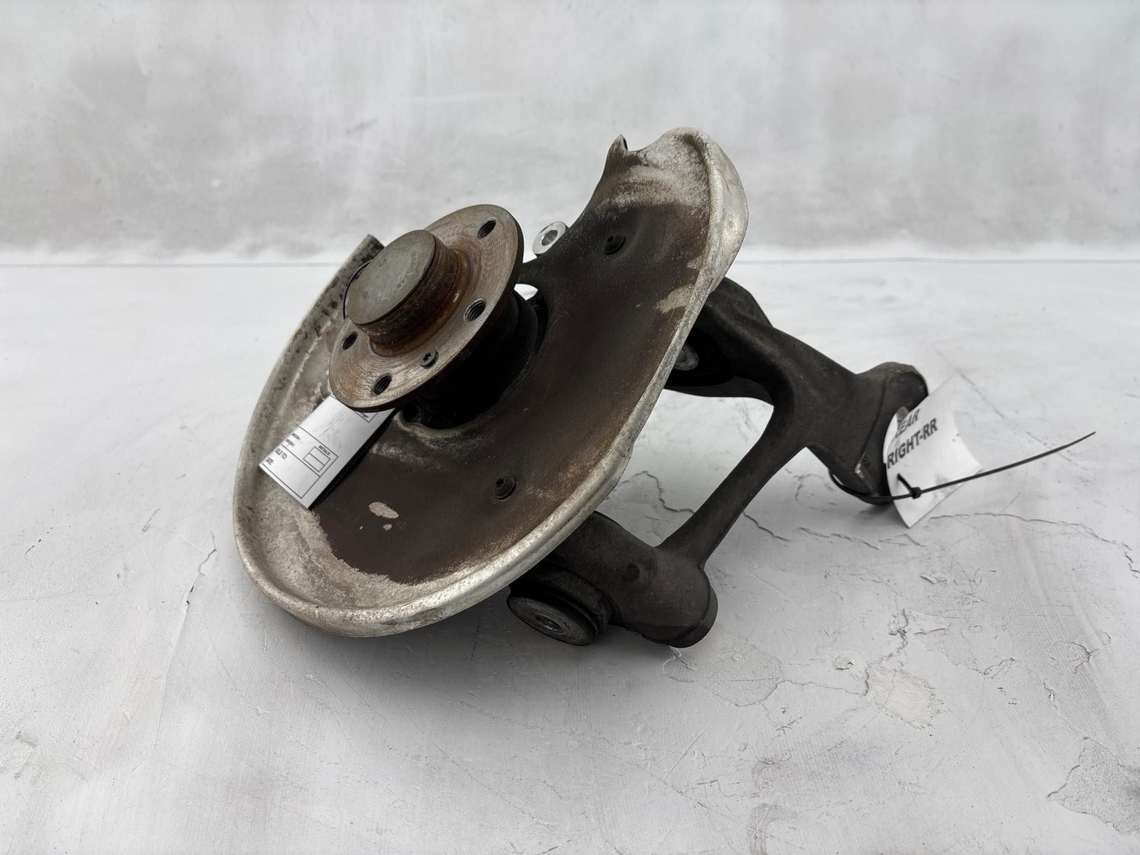 2009 - 2016 Audi A4 A5 Rear Right Passenger Side Spindle Knuckle Hub OEM