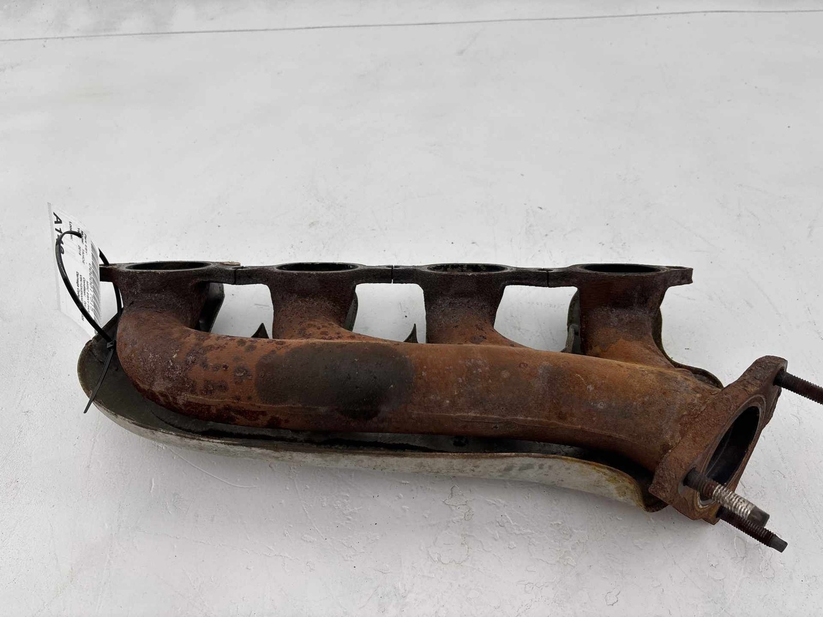 2015 - 2020 Chevrolet Tahoe Right Side Exhaust Manifold & Heat Shield OEM