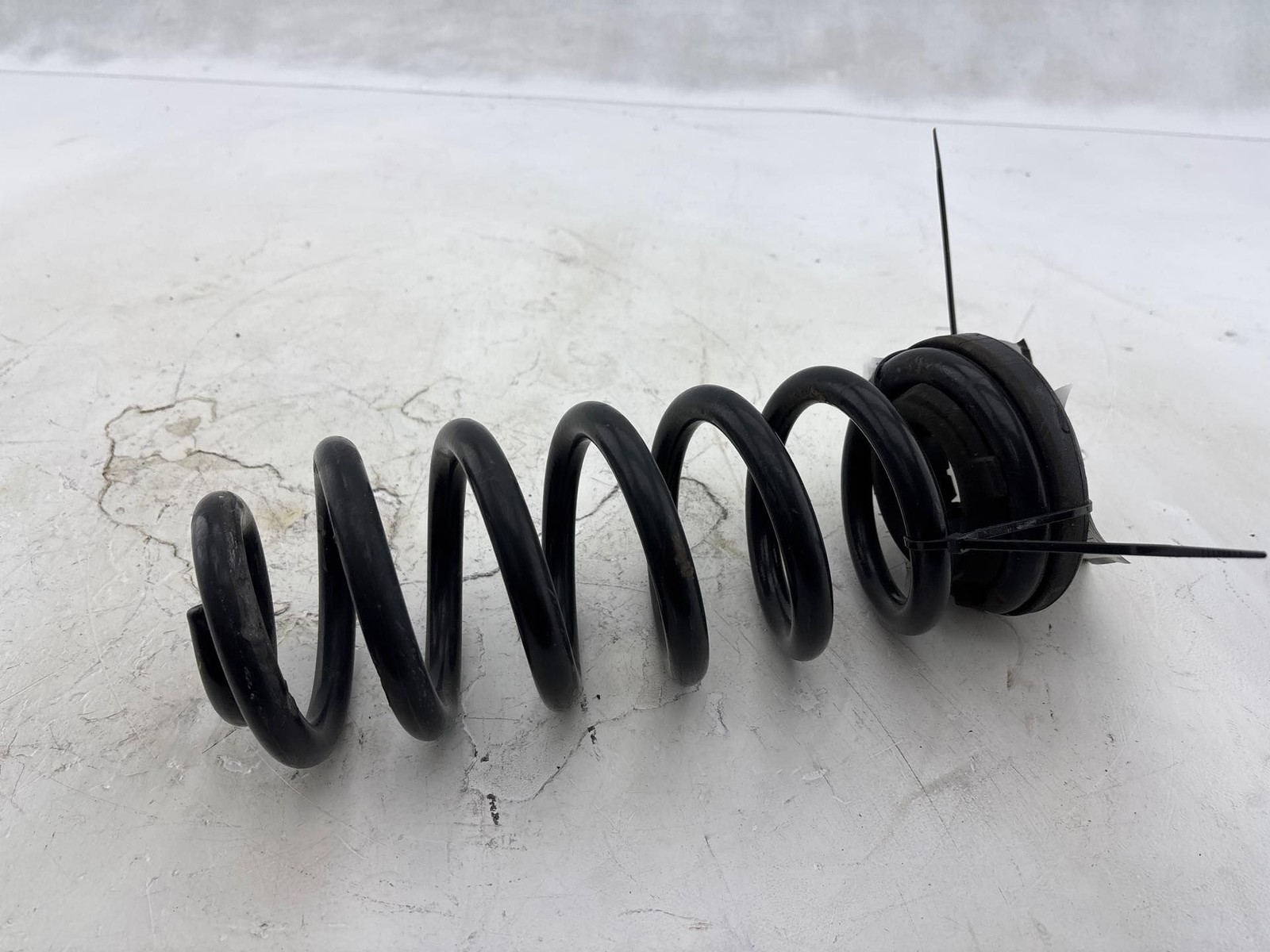 2016-2020 Kia Sorento Rear Left Coil Spring OEM