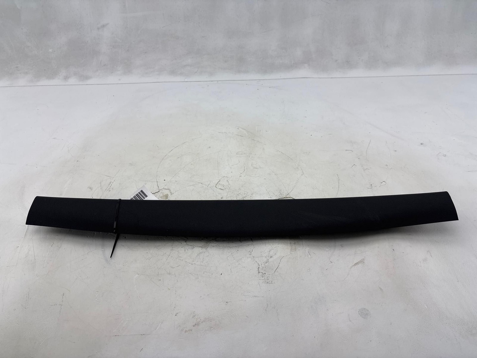 2016-2020 Kia Sorento Tailgate Upper Tim Panel Assy OEM